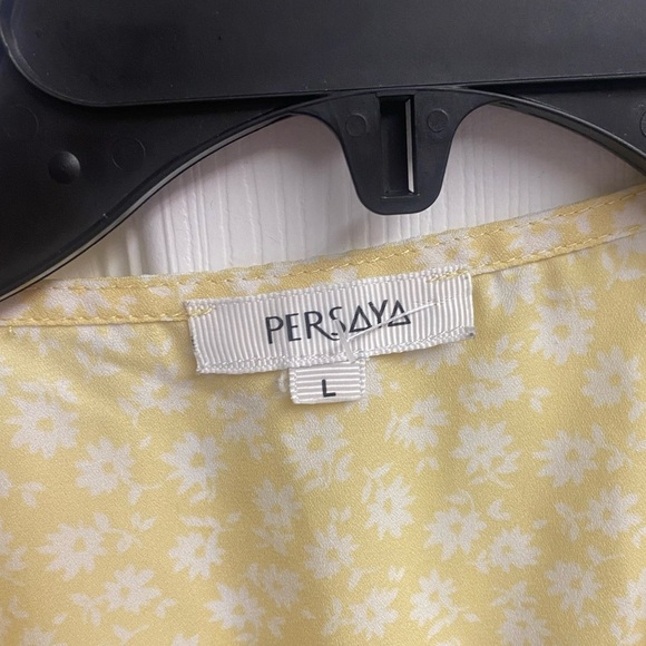 Persaya Floral Lace Up Crop Top W/ Ruffle Size Large - Picture 2 of 4